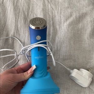 Sapphire acne light